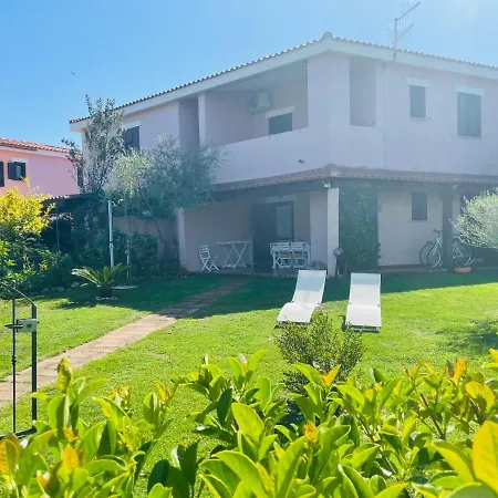 Casa Vacanza Li Menduli San Teodoro San Teodoro  Exterior photo