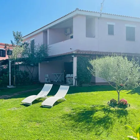 Casa Vacanza Li Menduli San Teodoro San Teodoro  Exterior photo